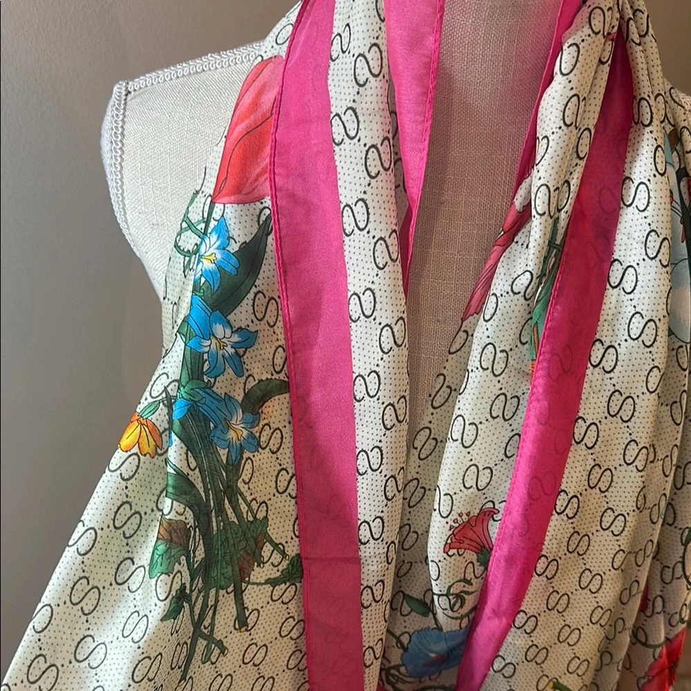 Pink and Cream‎ Floral Wrap with Botanical Motifs